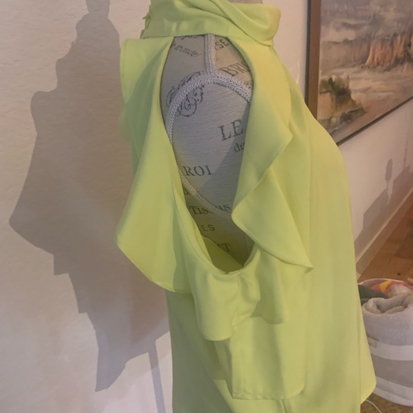 Green blouse - Picture 3 of 6